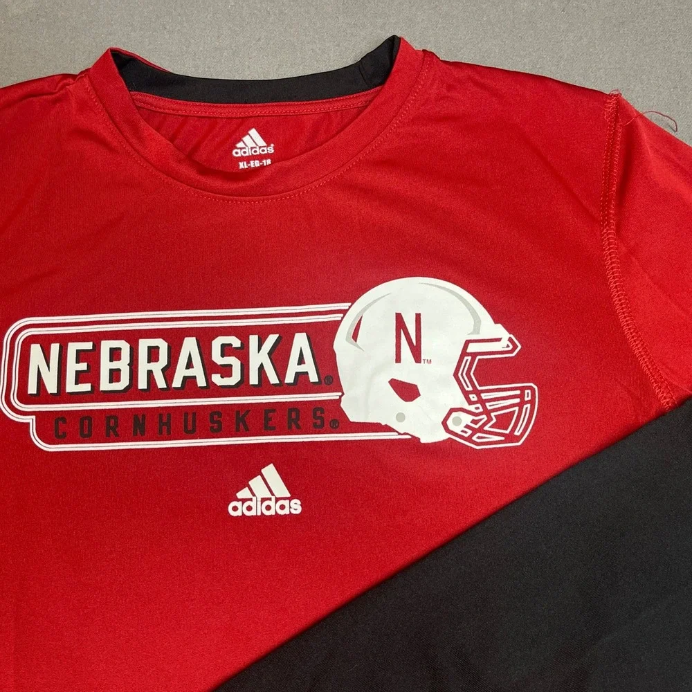 Adidas Nebraska Cornhuskers Long sleeve T-Shirt Youth XL (18) Adult Small